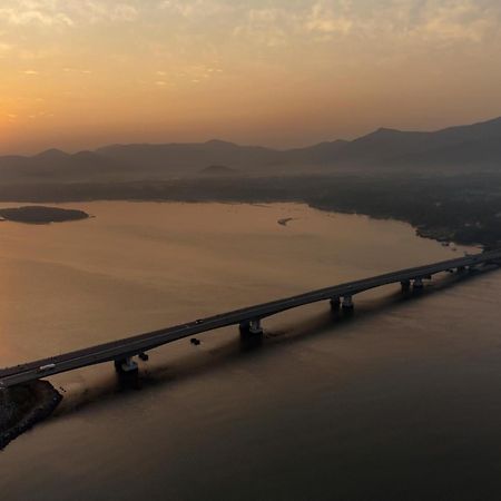 Sterling Karwar Ξενοδοχείο Εξωτερικό φωτογραφία
